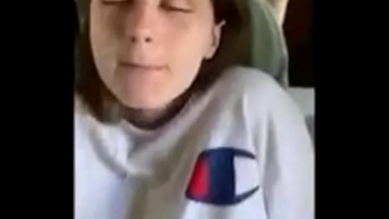 Pohled na 18 letou kundičku a jak to krásně prožívá