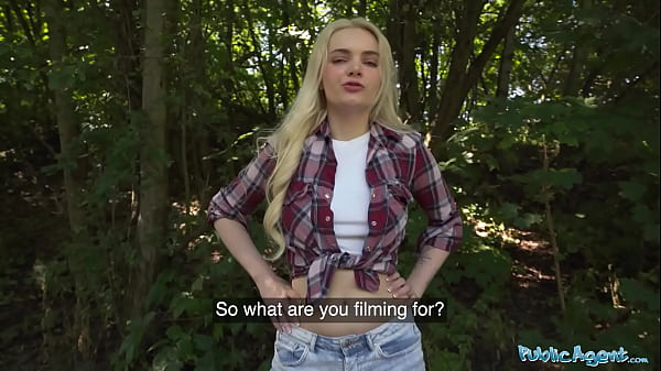 Jak blonďatá trosečnice našla čas na drsný venkovní mrd přímo s agentem