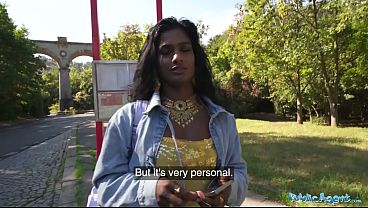 Žhavá indická studentka zdravotnictví dostala od agenta lekci, ze které se pořádně udělala